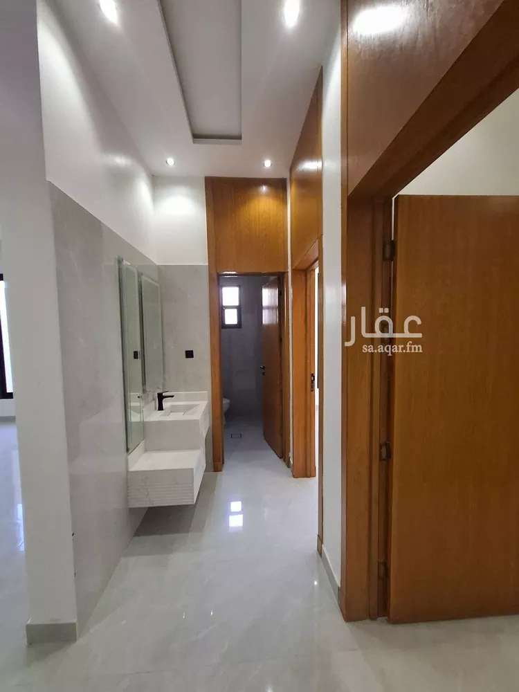 Floor for Sale in Riyadh Tuwaiq 17