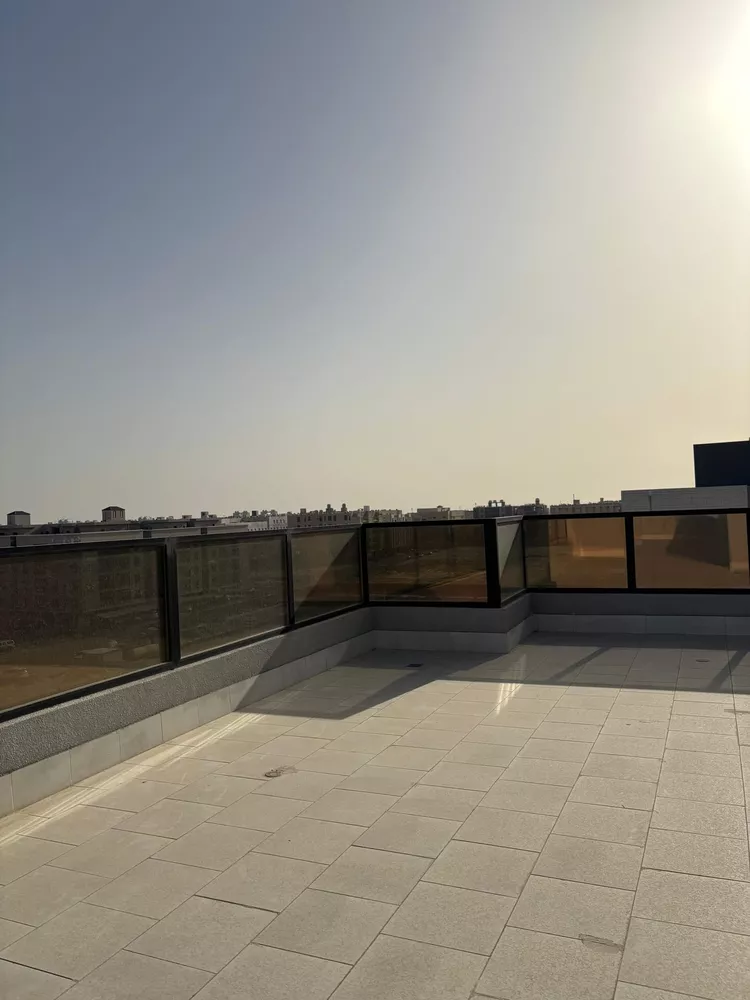 شقة للبيع في شارع العطايف, حي الحمراء, مدينة الخبر, المنطقة الشرقية 5