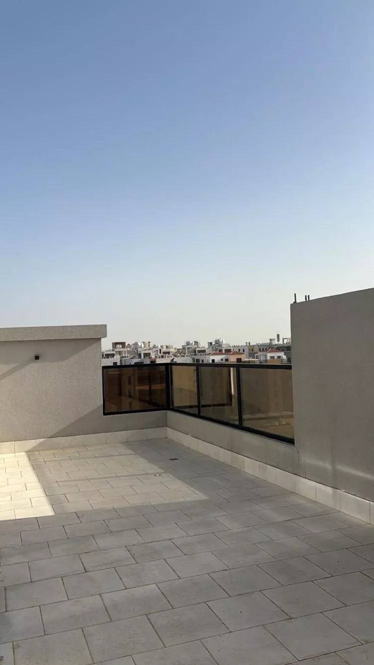 شقة للبيع في شارع العطايف, حي الحمراء, مدينة الخبر, المنطقة الشرقية صورة 2