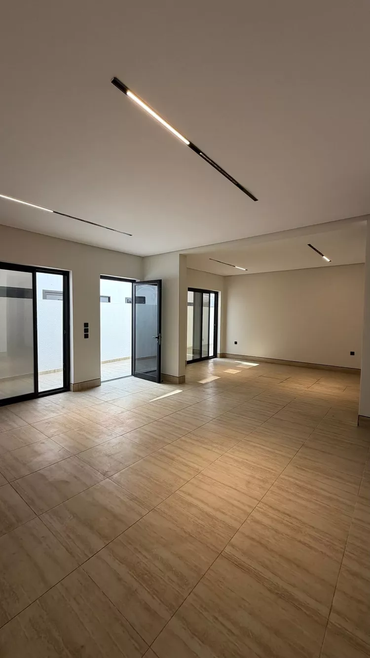 Villa for Sale in Dhahran Al Qashlah صورة 4