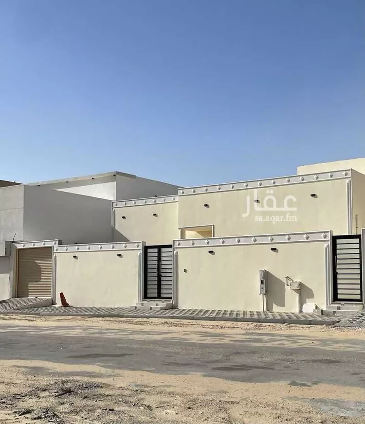 فيلا للبيع في شارع حي ج13 77, حي حي البساتين - بقيق, مدينة بقيق, المنطقة الشرقية