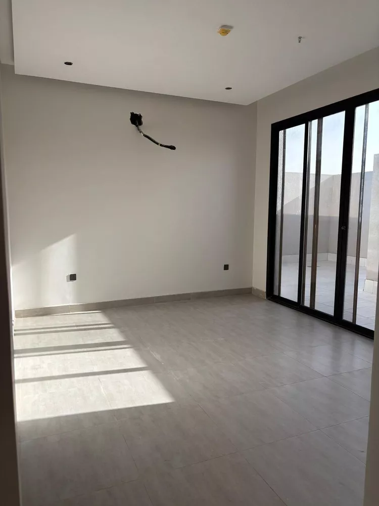 شقة للبيع في شارع العطايف, حي الحمراء, مدينة الخبر, المنطقة الشرقية صورة 4