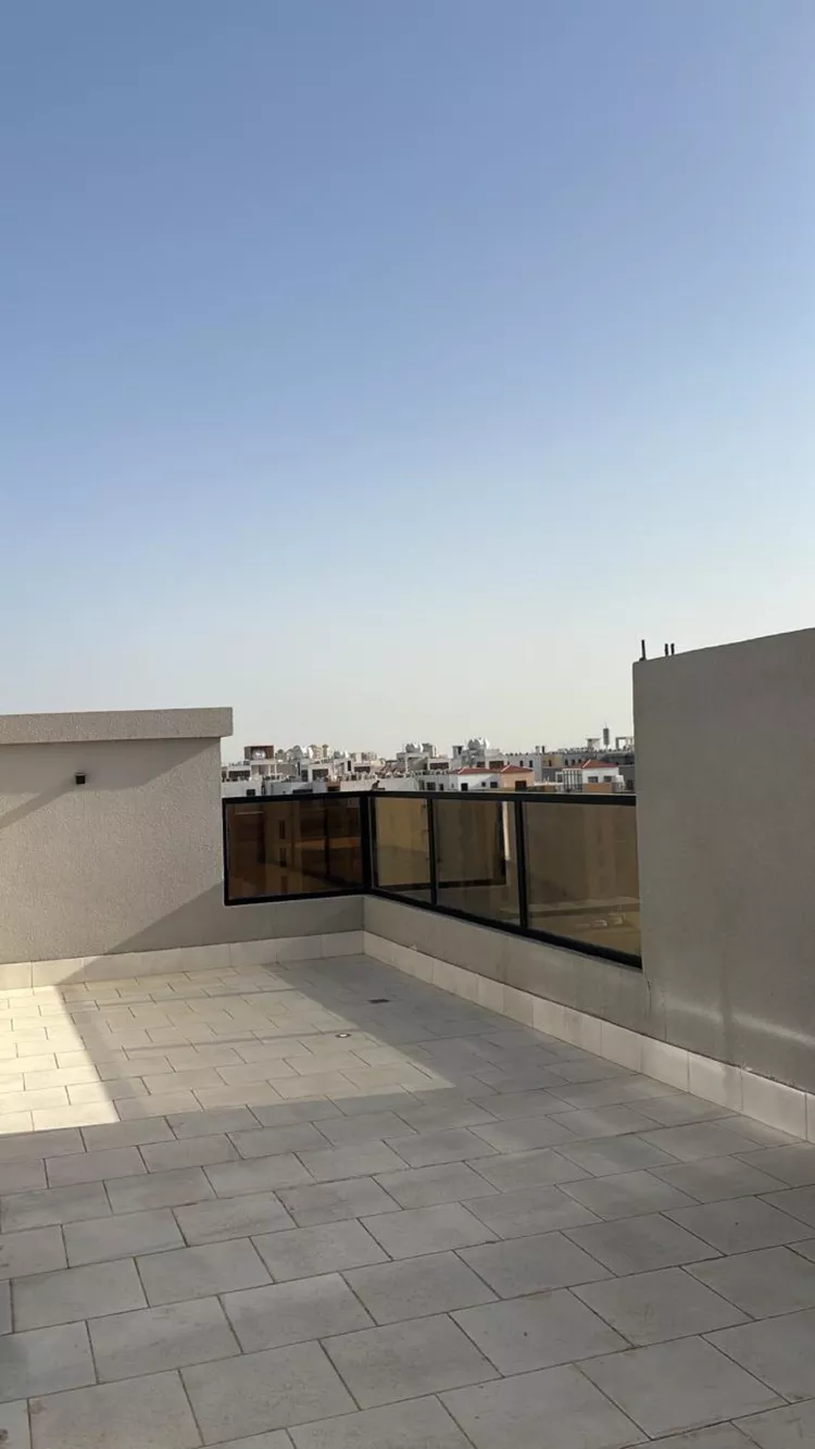 شقة للبيع في شارع العطايف, حي الحمراء, مدينة الخبر, المنطقة الشرقية 2