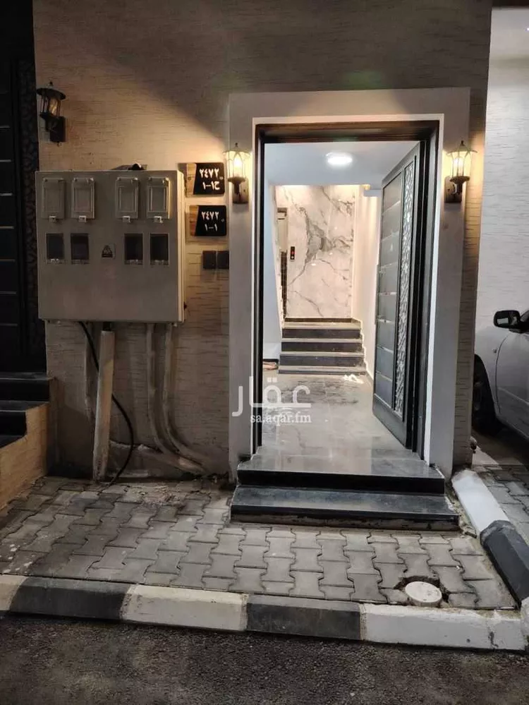 Floor for Sale in Khamis Mushait Ar Rabie 17