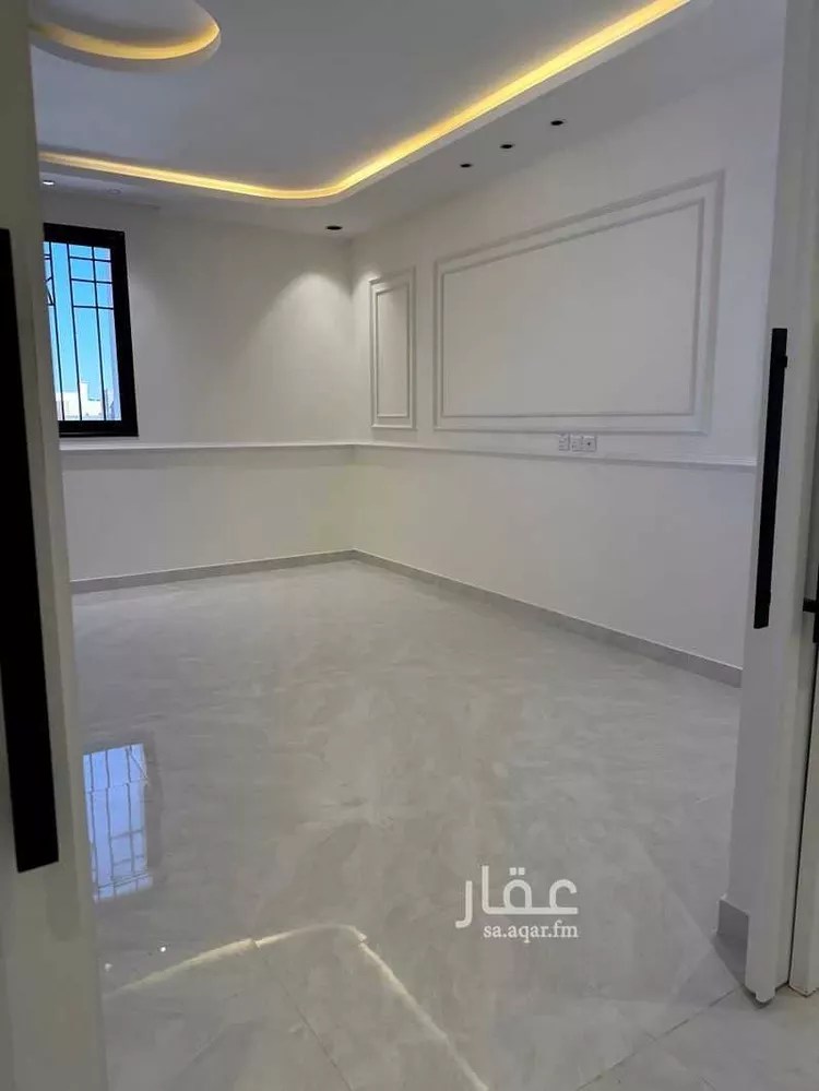Floor for Sale in Khamis Mushait Ar Rabie 11