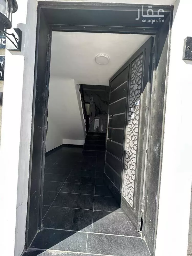 Floor for Sale in Khamis Mushait Ar Rabie