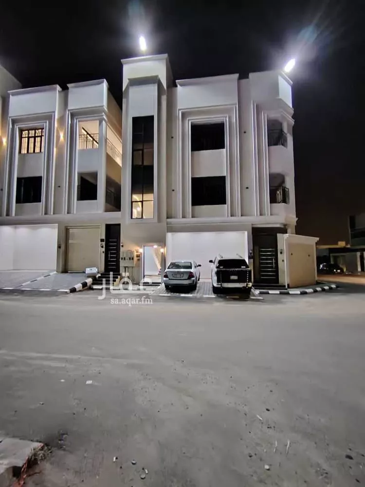 Floor for Sale in Khamis Mushait Ar Rabie 18