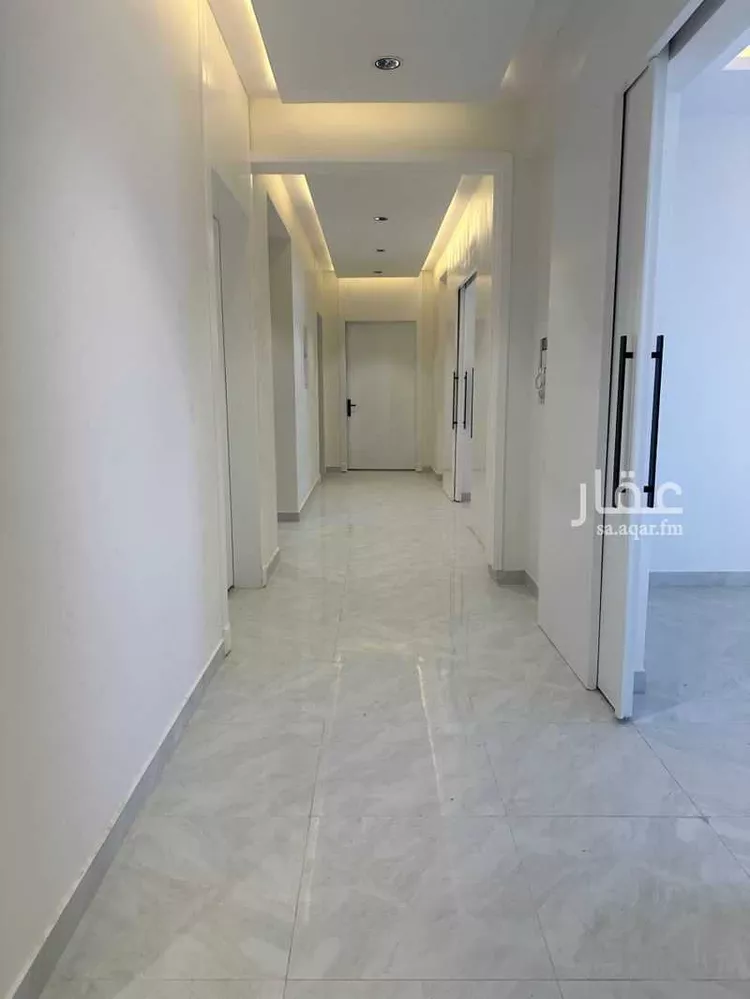 Floor for Sale in Khamis Mushait Ar Rabie 22