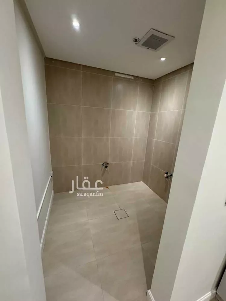 شقة للإيجار في شارع وادي هجر, حي الملقا, مدينة الرياض, منطقة الرياض صورة 4