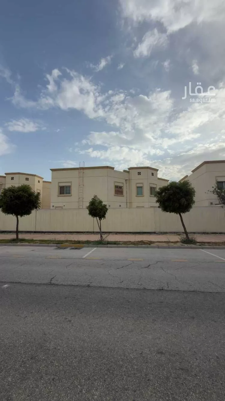 Villa for Sale in Al Jubail Galmodah صورة 2