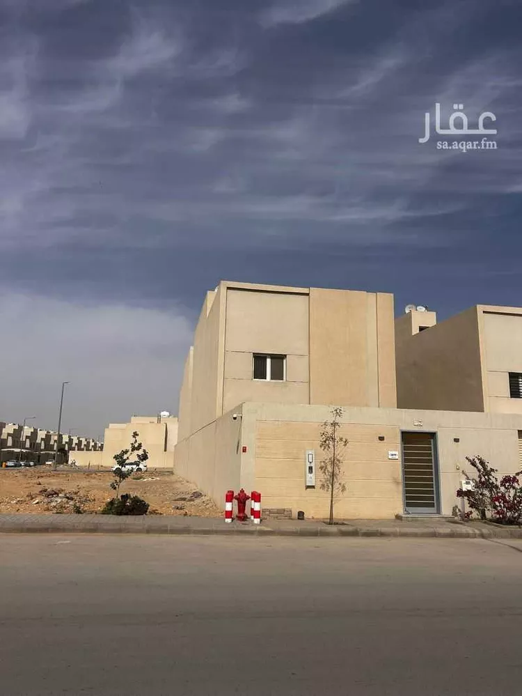 فيلا للإيجار في شارع الصبح الأسفل, حي الجنادرية, مدينة الرياض, منطقة الرياض