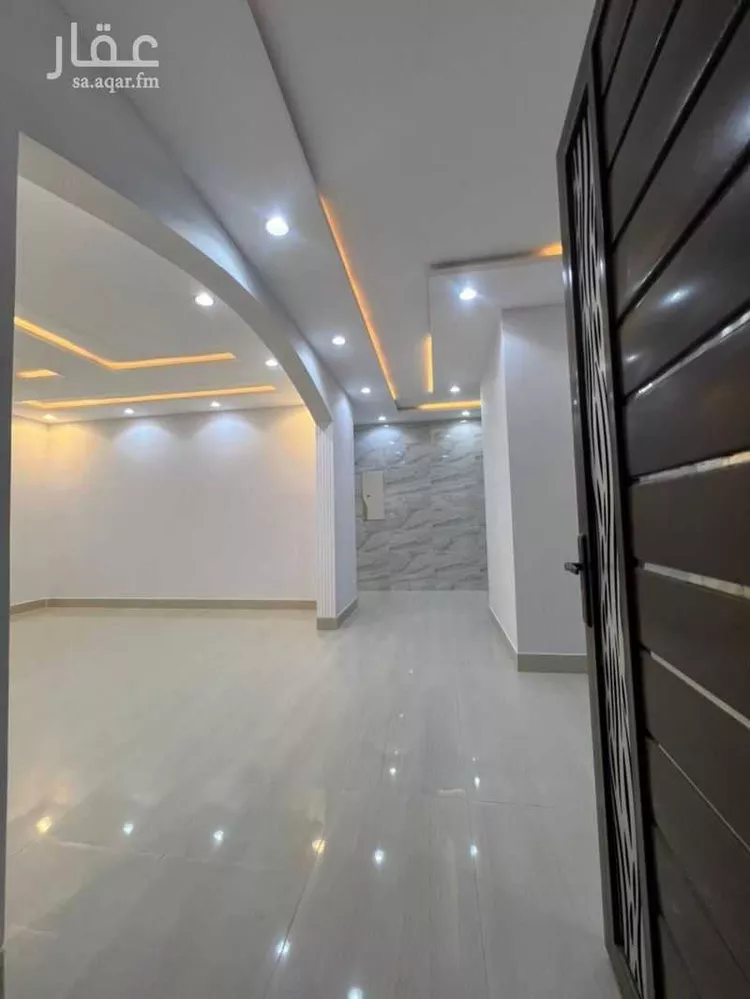فيلا للإيجار في شارع عبدالرحمن بن داود, حي الرمال, مدينة الرياض, منطقة الرياض صورة 2