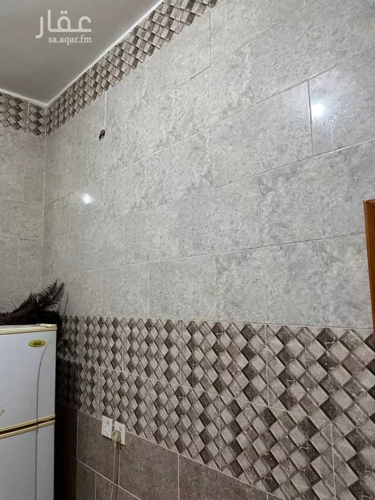 عمارة للبيع في شارع هند بنت ابي اميه, حي المنتزة, مدينة خميس مشيط, منطقة عسير صورة 2