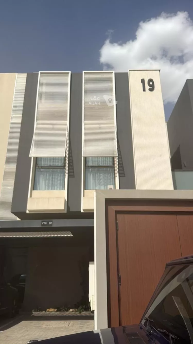 Floor for Sale in Riyadh Al Yasmin