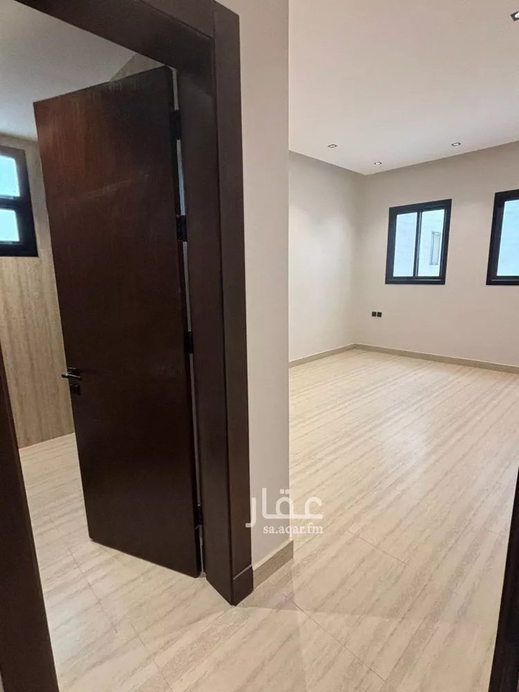 دور للبيع في شارع محمد بن بشر, حي العارض, مدينة الرياض, منطقة الرياض صورة 5
