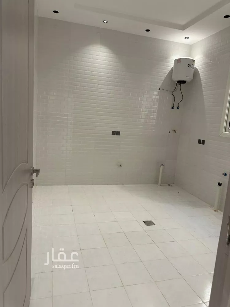 دور للبيع في شارع حسن مشاط, حي عكاظ, مدينة الرياض, منطقة الرياض صورة 4