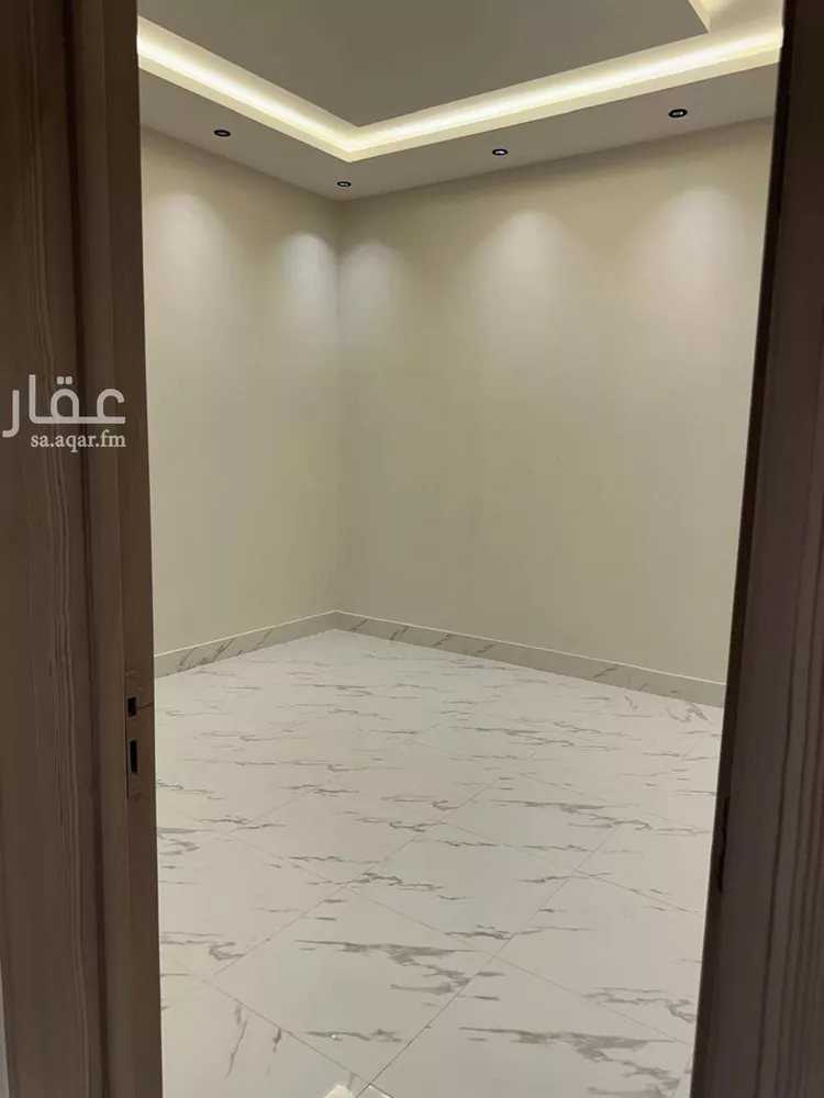 دور للبيع في شارع حسن مشاط, حي عكاظ, مدينة الرياض, منطقة الرياض 13
