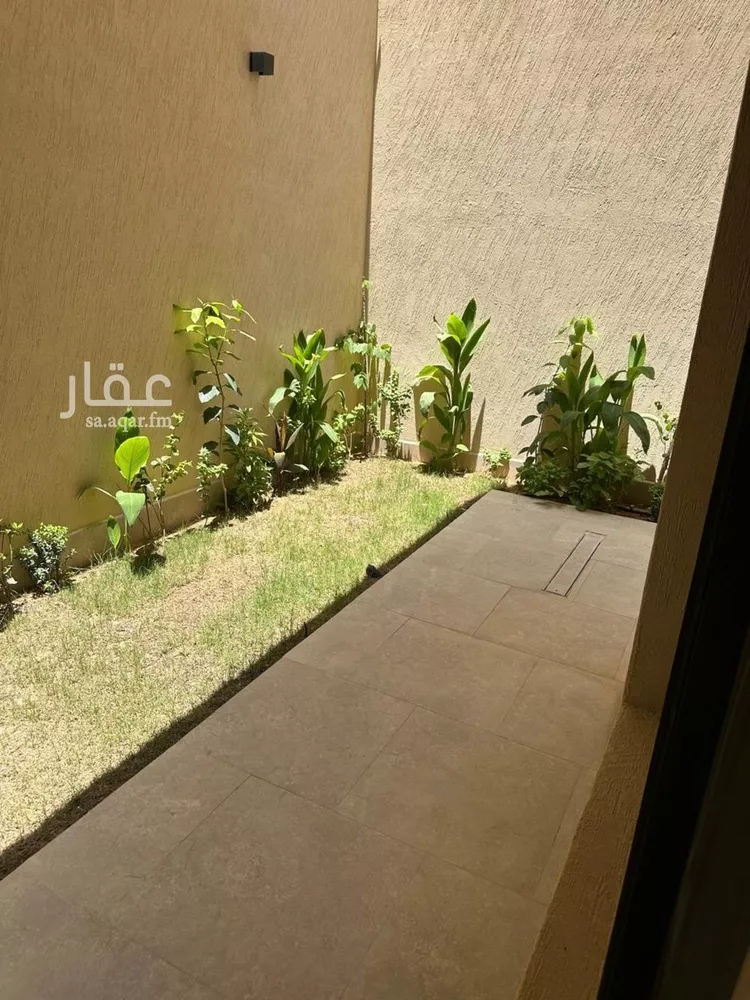 دور للبيع في شارع علي السنجاري, حي القيروان, مدينة الرياض, منطقة الرياض صورة 5