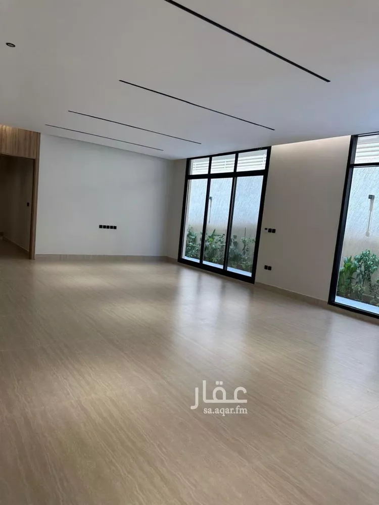 Floor for Sale in Riyadh Al Qirawan 11
