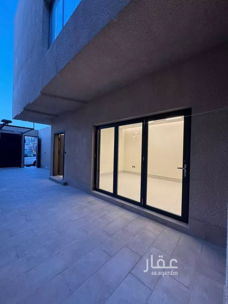 Floor for Sale in Riyadh King Fahd 11