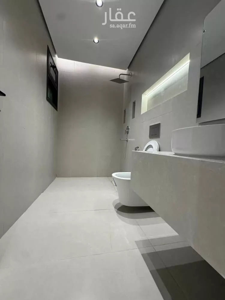 Floor for Sale in Riyadh King Fahd 16