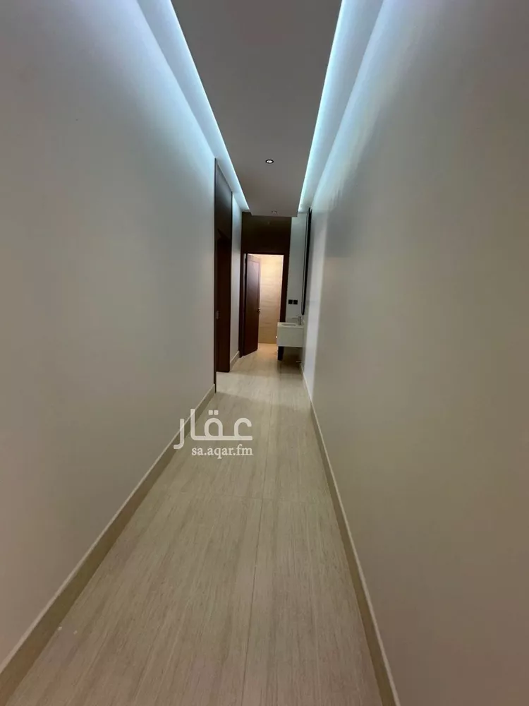 دور للبيع في شارع منجد, حي شبرا, مدينة الرياض, منطقة الرياض 11