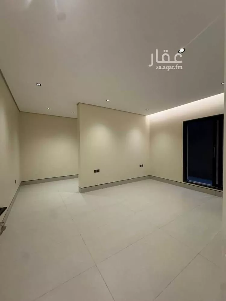 Floor for Sale in Riyadh King Fahd 8