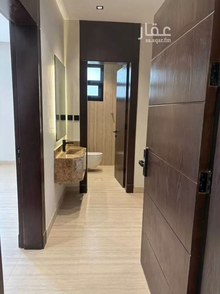 Floor for Sale in Riyadh Al Arid 8