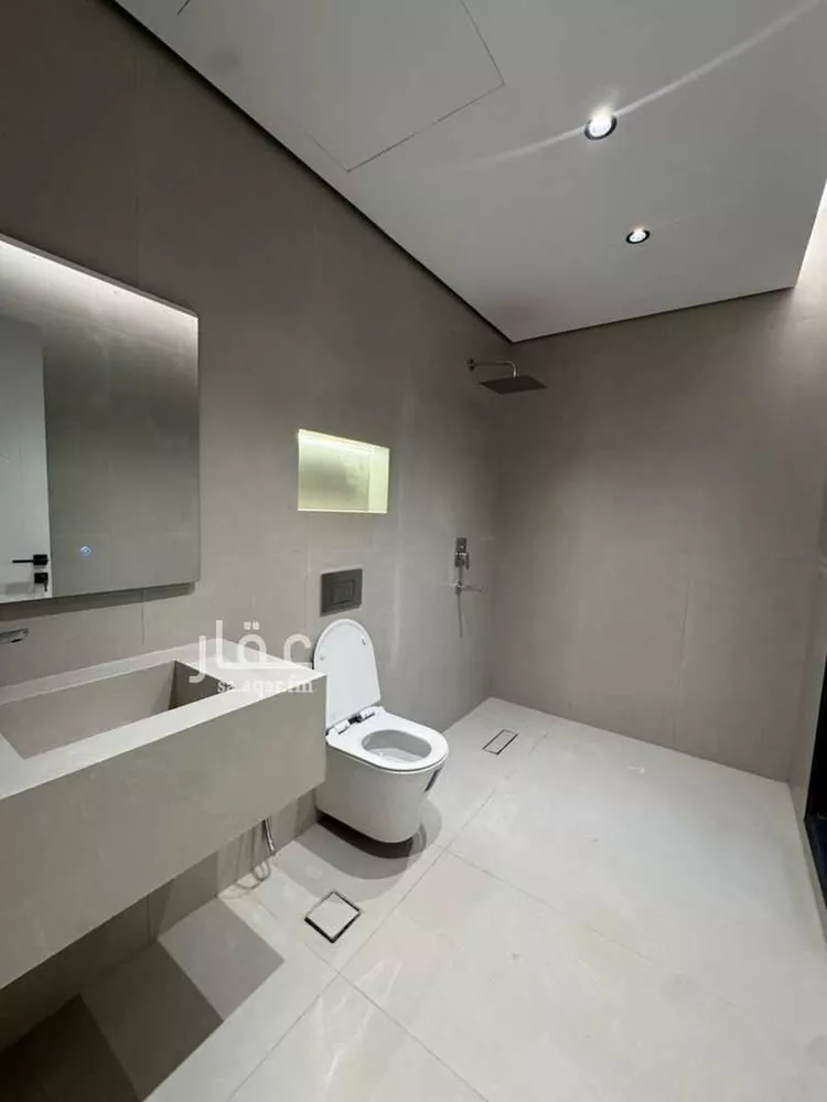Floor for Sale in Riyadh King Fahd 13