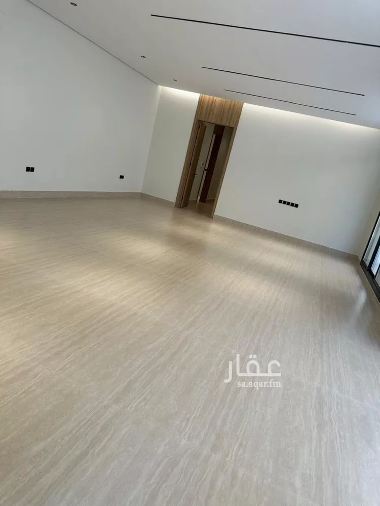 Floor for Sale in Riyadh Al Qirawan 12