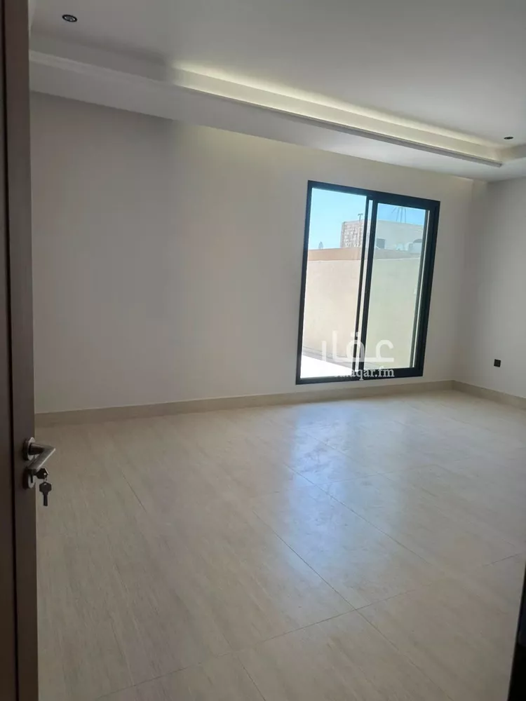 دور للبيع في شارع منجد, حي شبرا, مدينة الرياض, منطقة الرياض 8