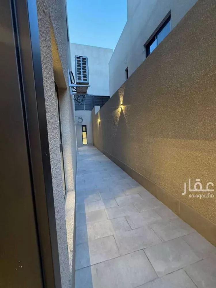 Floor for Sale in Riyadh King Fahd 17