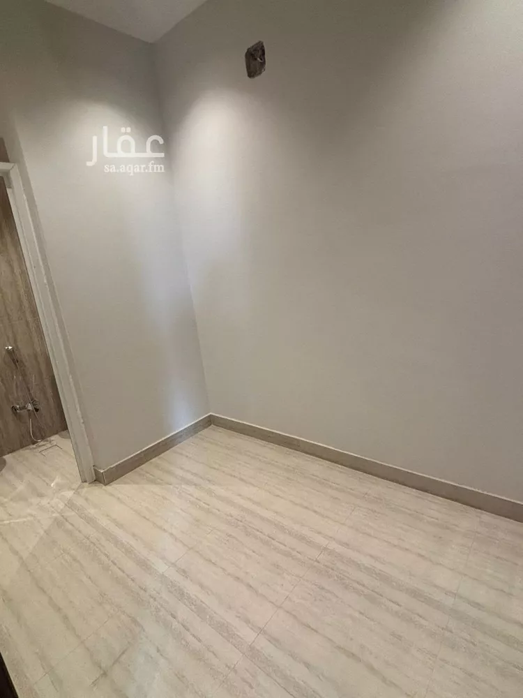 دور للبيع في شارع محمد بن بشر, حي العارض, مدينة الرياض, منطقة الرياض صورة 4