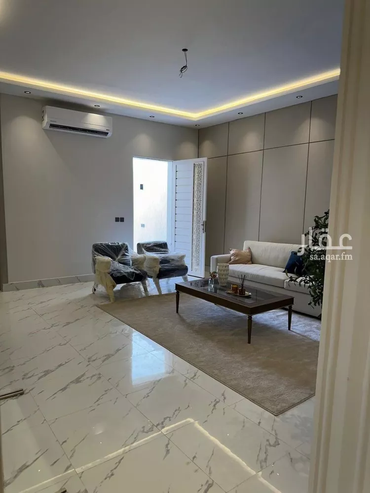 دور للبيع في شارع حسن مشاط, حي عكاظ, مدينة الرياض, منطقة الرياض 14
