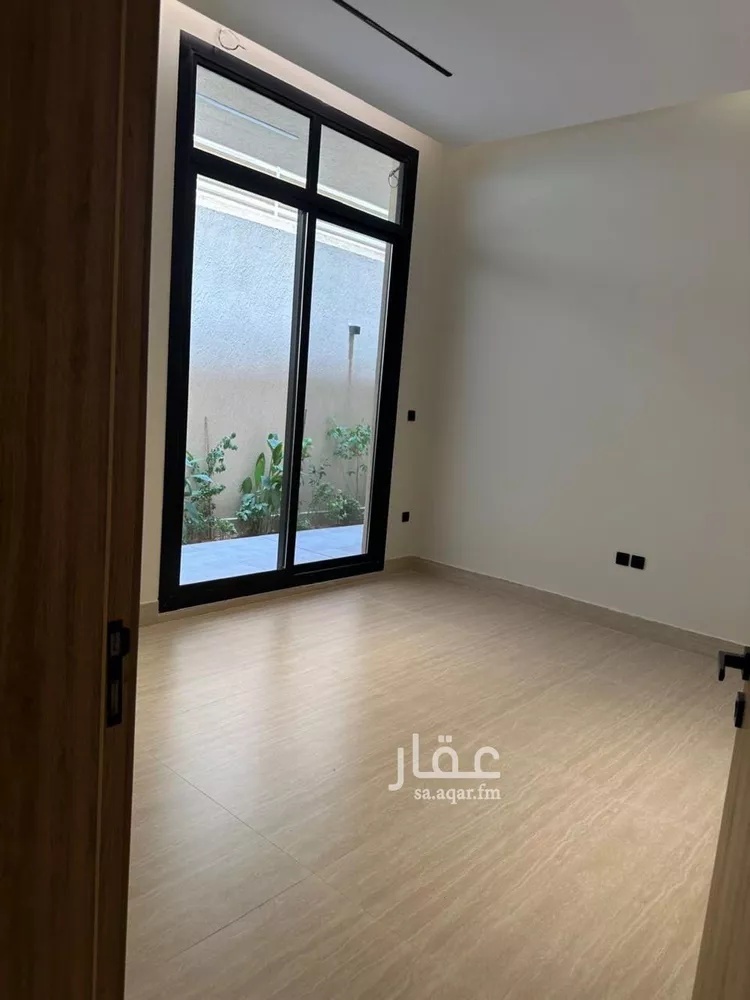 Floor for Sale in Riyadh Al Qirawan 22