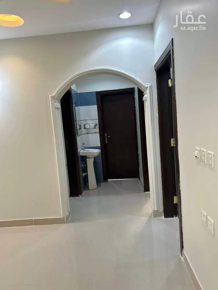 فيلا للإيجار في شارع حسين سرحان, حي العوالي, مدينة الرياض, منطقة الرياض 15