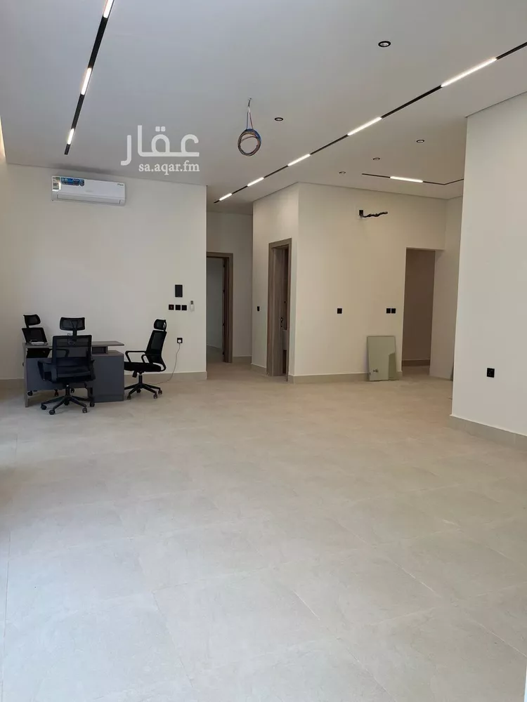 دور للبيع في شارع الغريسة, حي الربيع, مدينة الرياض, منطقة الرياض صورة 5