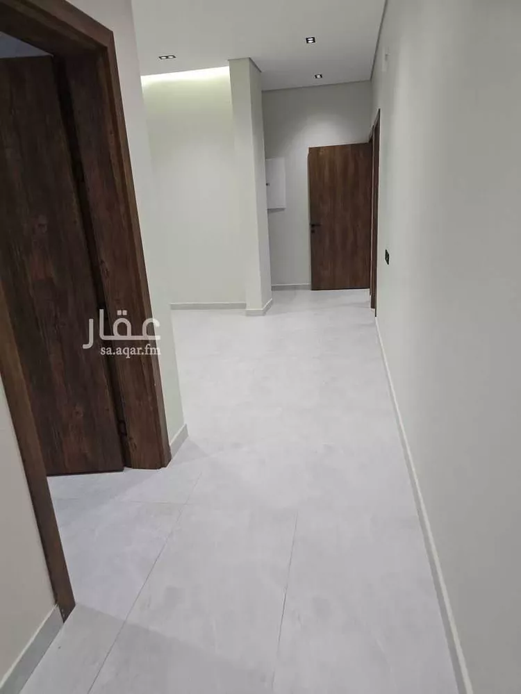 فيلا للبيع في شارع عبد الله بن المنذر بن كعب, حي المدينة الصناعية, مدينة المدينة المنورة, منطقة المدينة المنورة صورة 4
