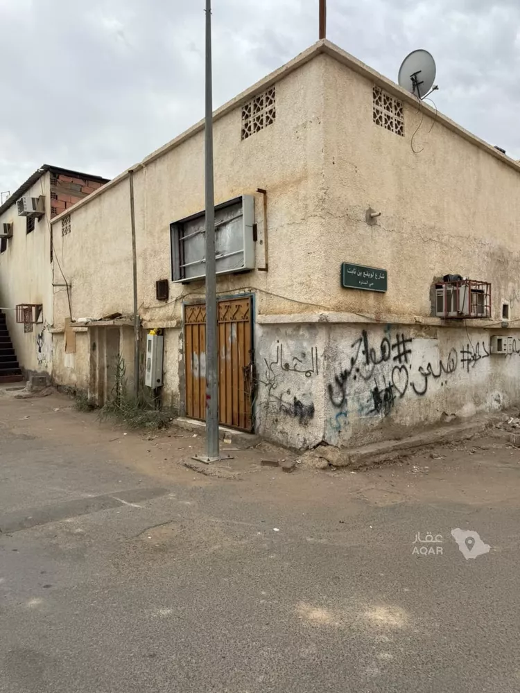 فيلا للبيع في شارع حسان العامري, حي البساتين, مدينة تبوك, منطقة تبوك