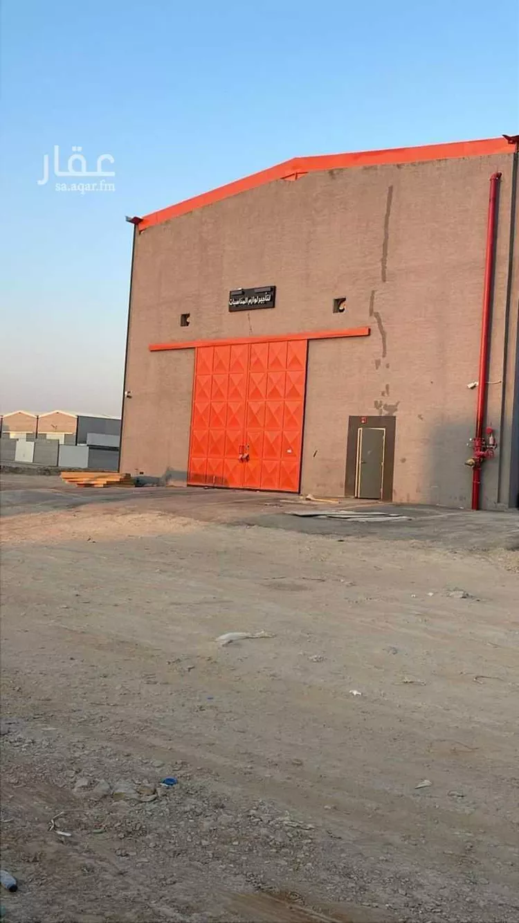 Warehouse for sale in Riyadh Al Ghnamiah