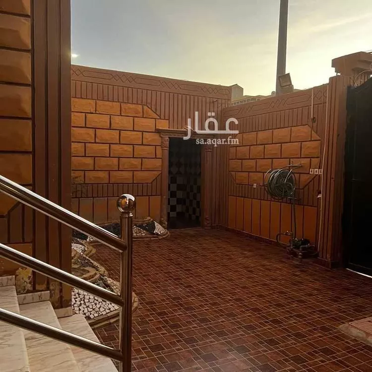 فيلا للبيع في شارع ظافر بن قاسم, حي الشفاء, مدينة الرياض, منطقة الرياض صورة 2