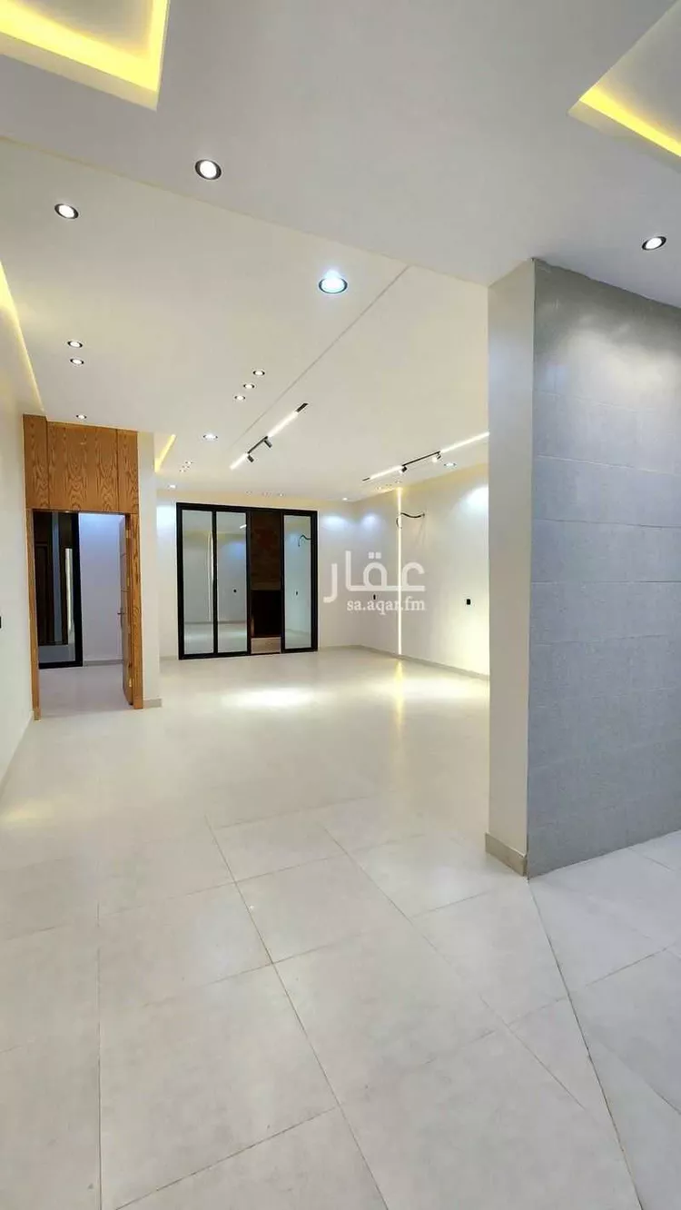 عمارة للبيع في شارع الرياشي, حي الروابي, مدينة ابها, منطقة عسير