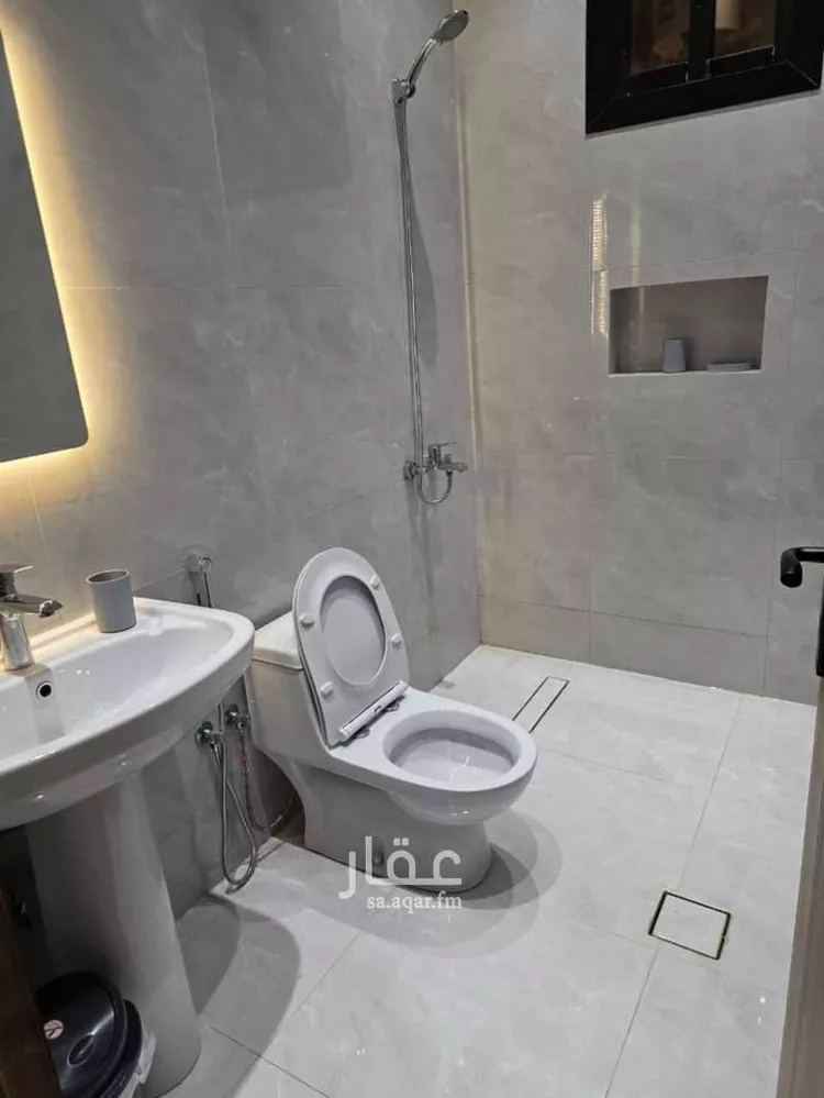 شقة للإيجار في شارع عبدالله بن عطاء ، حي الصليب الشرقي ، رابغ ، رابغ صورة 3