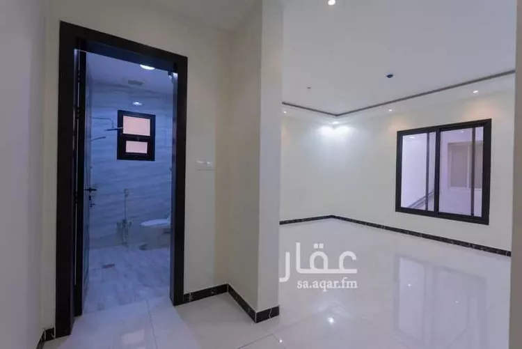 عمارة للبيع في شارع القرية العليا, حي الحمراء, مدينة الخبر, المنطقة الشرقية 8