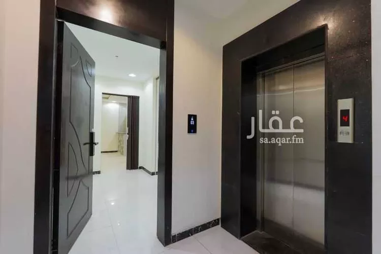 عمارة للبيع في شارع القرية العليا, حي الحمراء, مدينة الخبر, المنطقة الشرقية 6