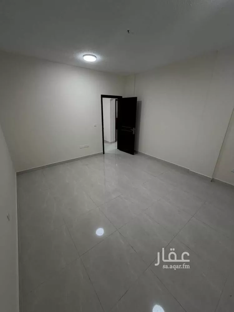 شقة للإيجار في شارع السادس عشر, حي مدينة العمال, مدينة الخبر, المنطقة الشرقية 6