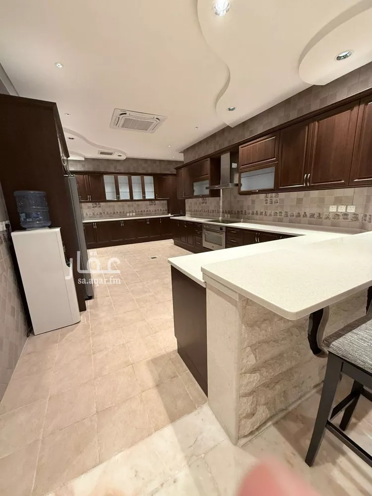 فيلا للإيجار في شارع حمد بن بسام, حي الحمراء, مدينة الرياض, منطقة الرياض صورة 3