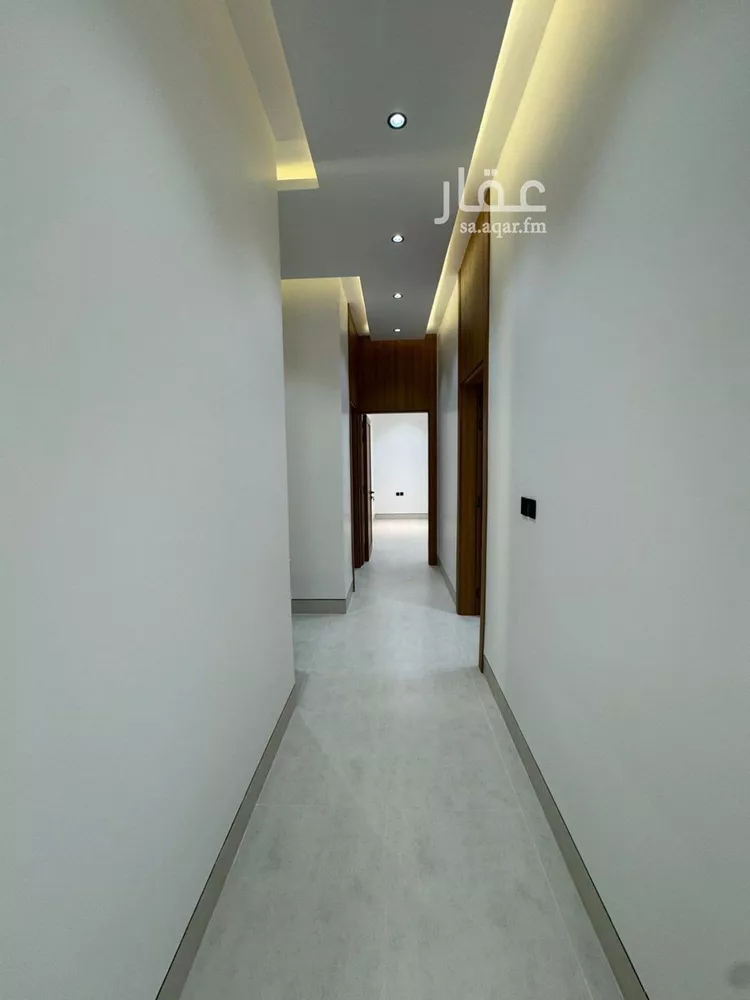 Floor for Sale in Riyadh Al Arid 13