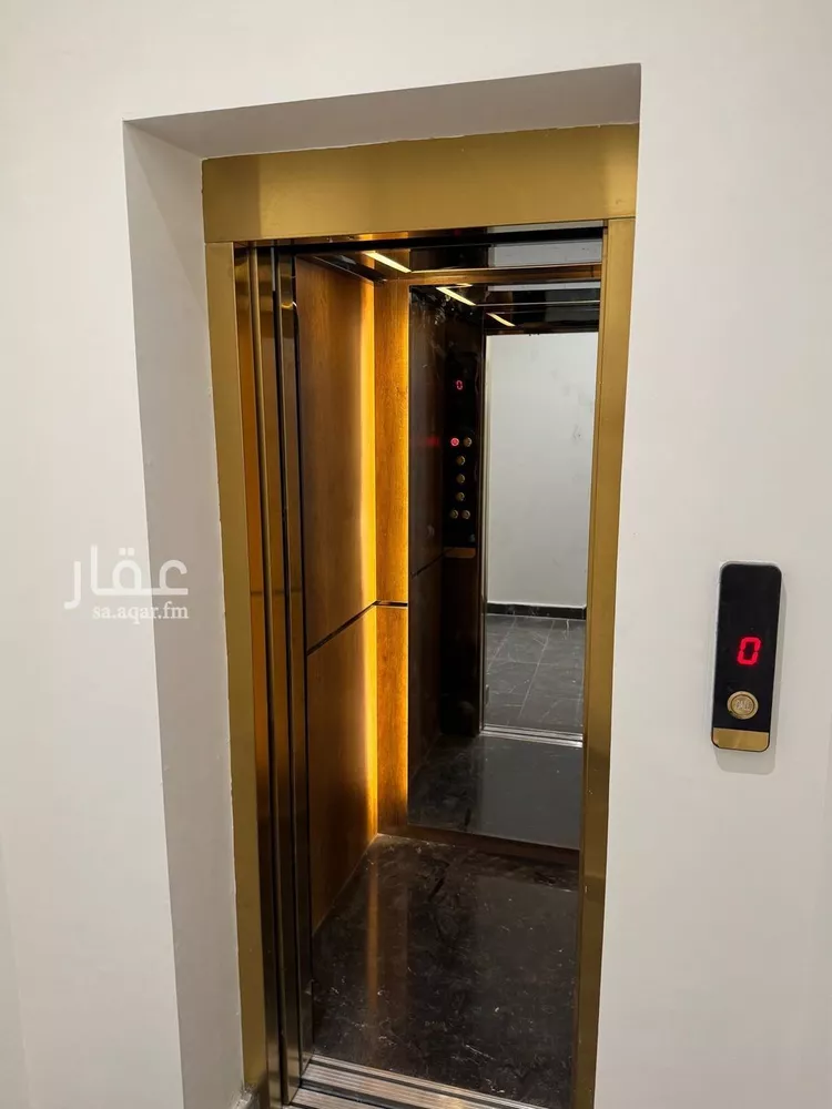 Floor for Sale in Riyadh Ar Rimal 6