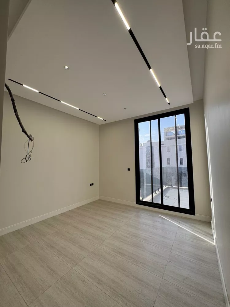 Floor for Sale in Riyadh Ar Rimal 8